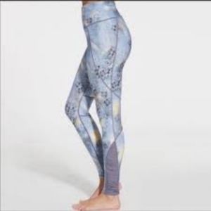 CALIA Carrie Underwood Urban Mosaic High Waist Ruched Leggings sz Small